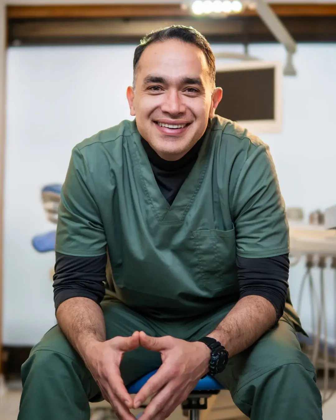 odontologo especialista alejandro valencia bogotá